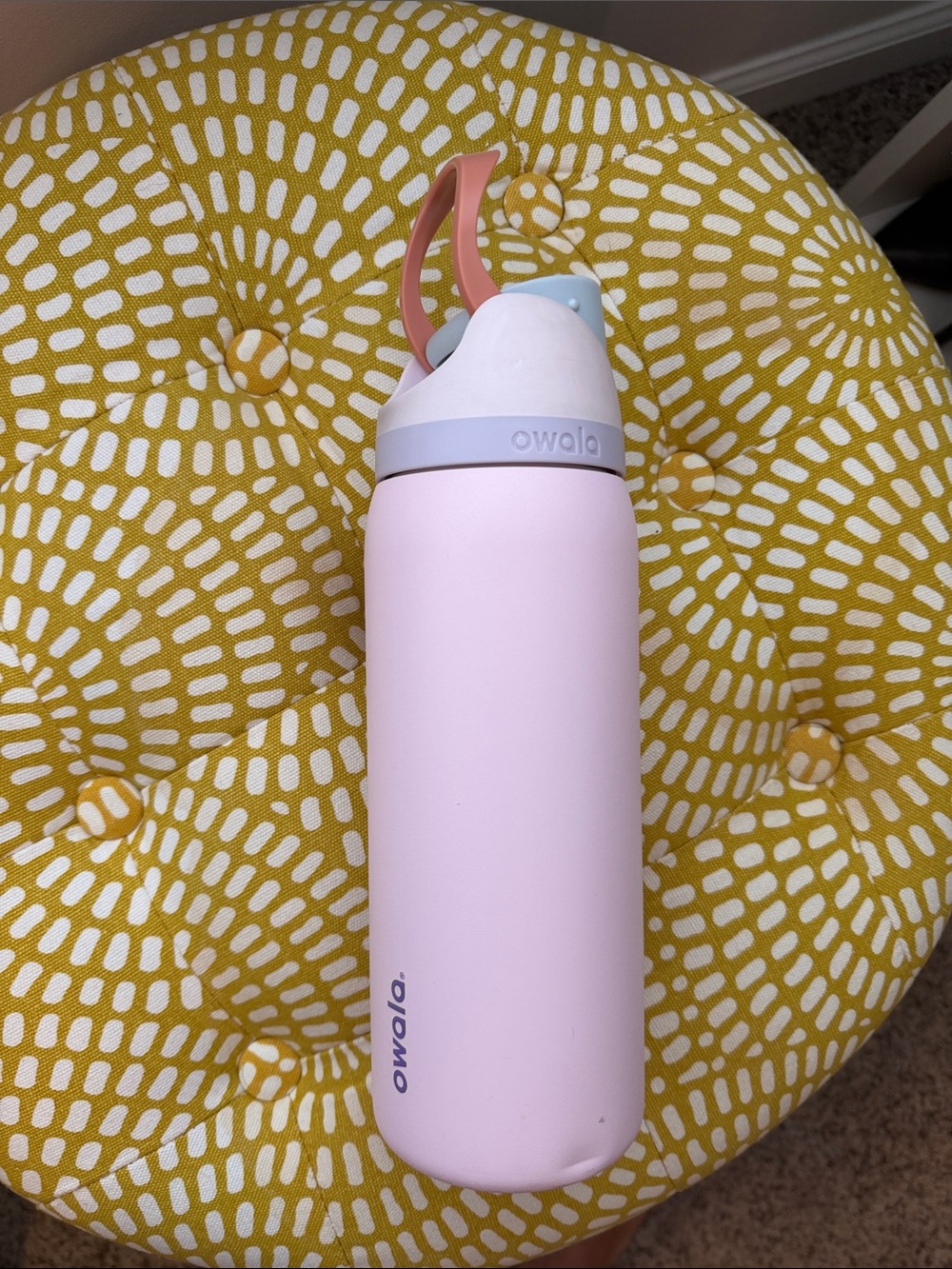 Owala Pink Insulated Water Bottle - Leakproof Thermal Bottle